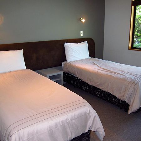 St James Apartments Queenstown Extérieur photo