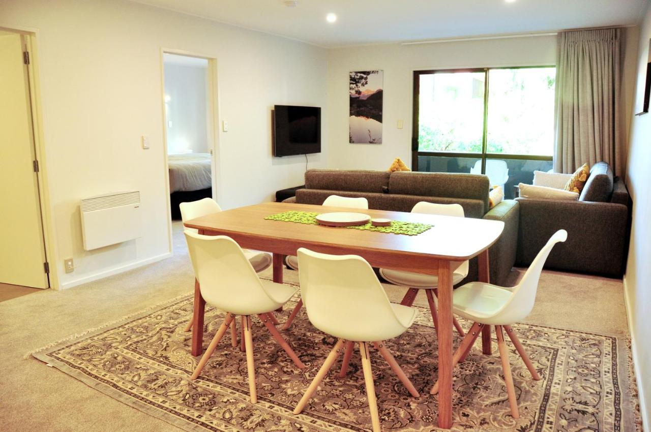 St James Apartments Queenstown Extérieur photo