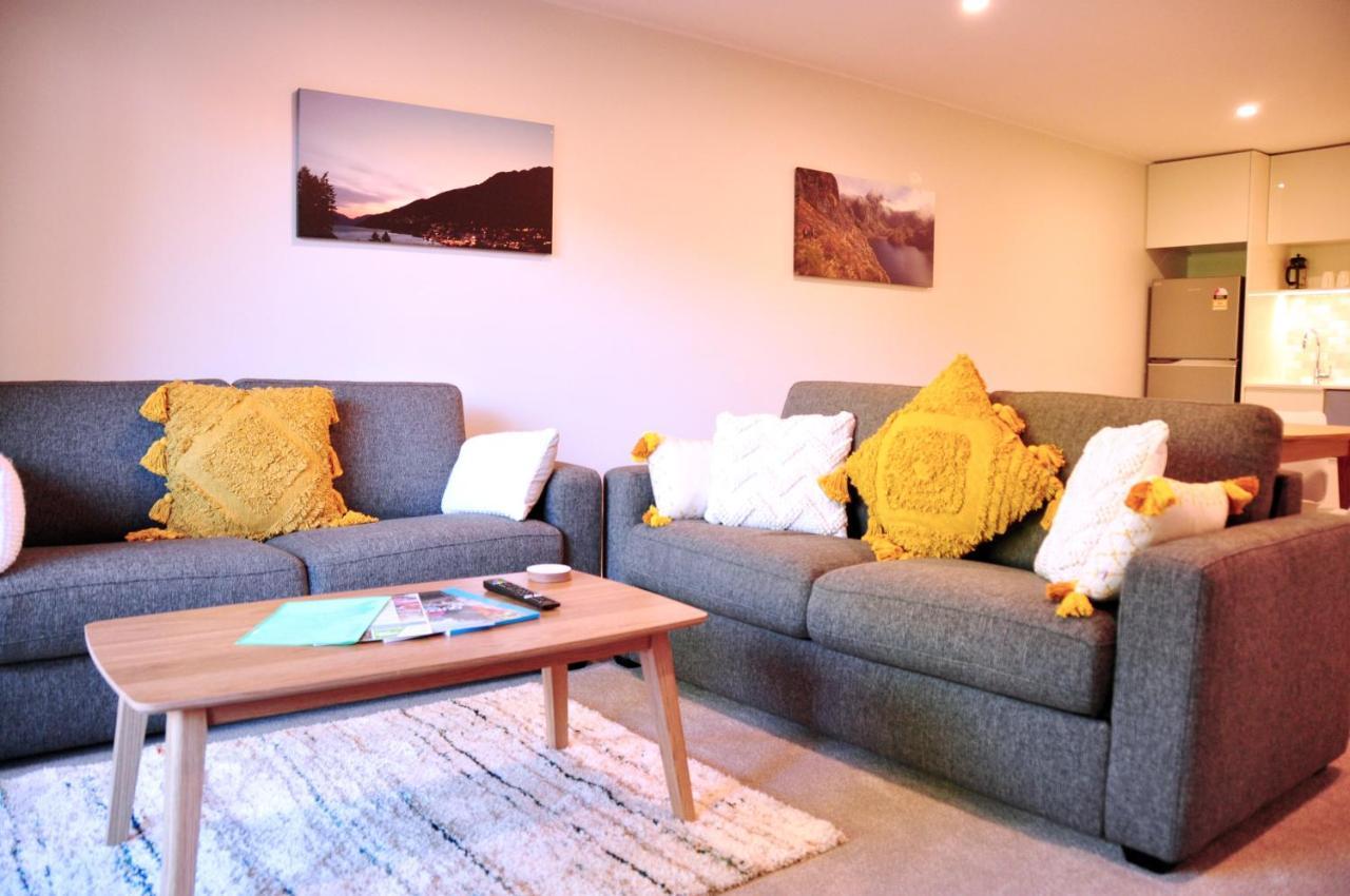 St James Apartments Queenstown Extérieur photo