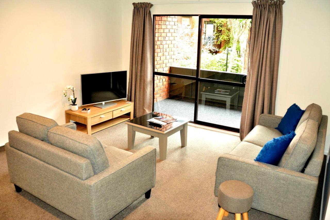 St James Apartments Queenstown Extérieur photo
