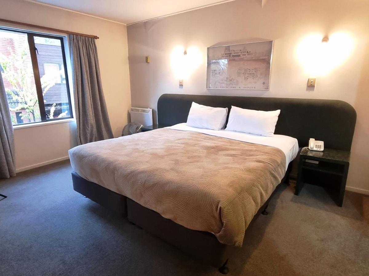 St James Apartments Queenstown Extérieur photo