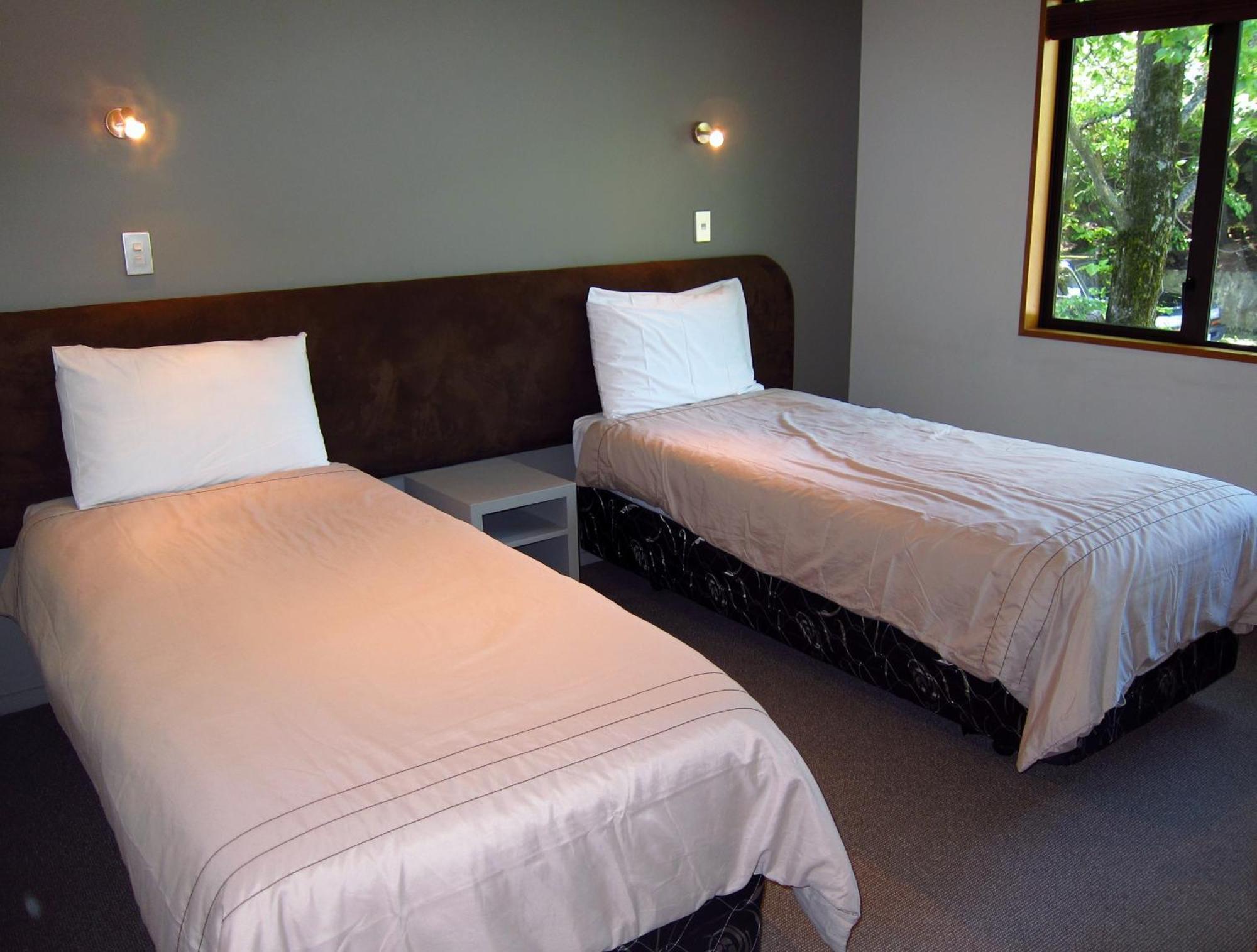 St James Apartments Queenstown Extérieur photo