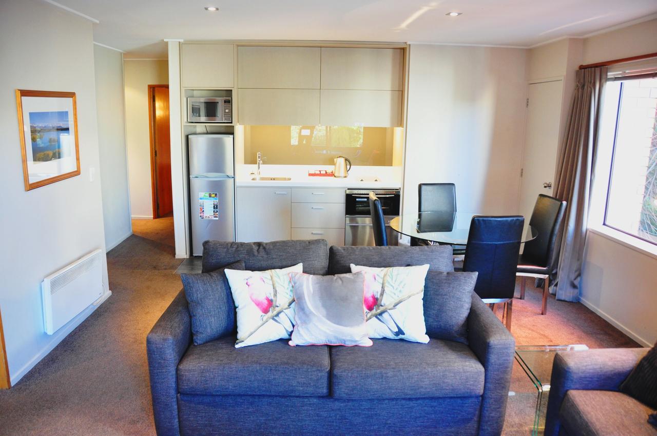 St James Apartments Queenstown Extérieur photo