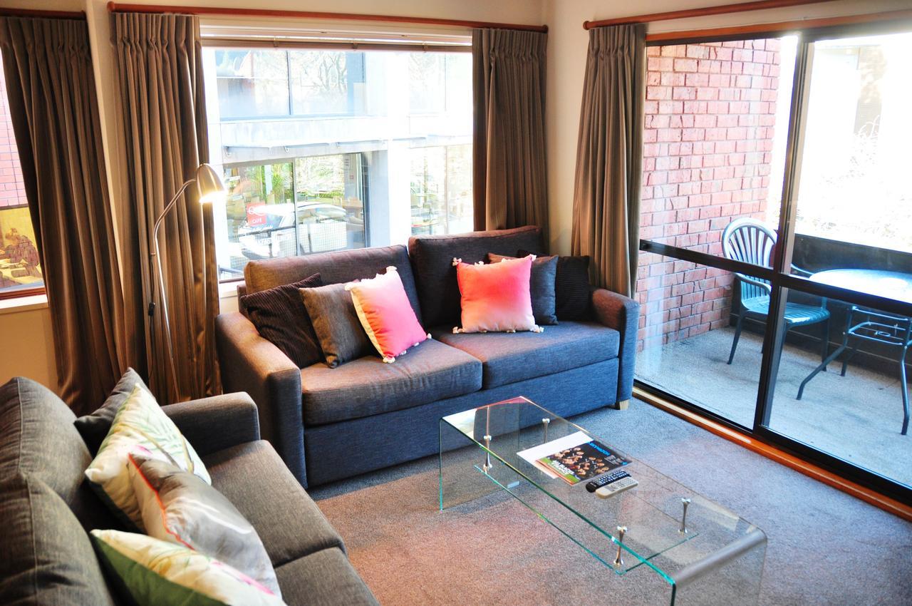 St James Apartments Queenstown Extérieur photo