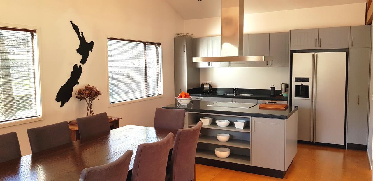 St James Apartments Queenstown Extérieur photo